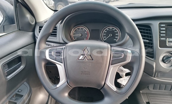 Buy Used Mitsubishi L200 White Car in Benguela in Benguela Buy Used Mitsubishi L200 White Car in Benguela in Benguela