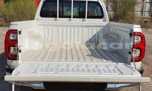 Buy Used Toyota Hilux White Car in Benguela in Benguela Buy Used Toyota Hilux White Car in Benguela in Benguela