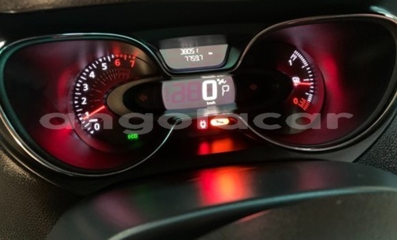Buy Used Renault Captur Red Car in Luena in Moxico Buy Used Renault Captur Red Car in Luena in Moxico