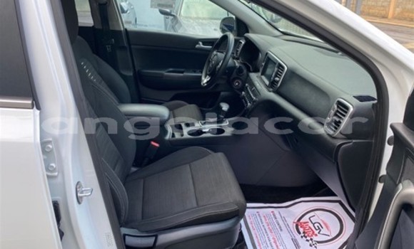 Comprar Usado Kia Sportage Branco Carro em Luena em Moxico Comprar Usado Kia Sportage Branco Carro em Luena em Moxico