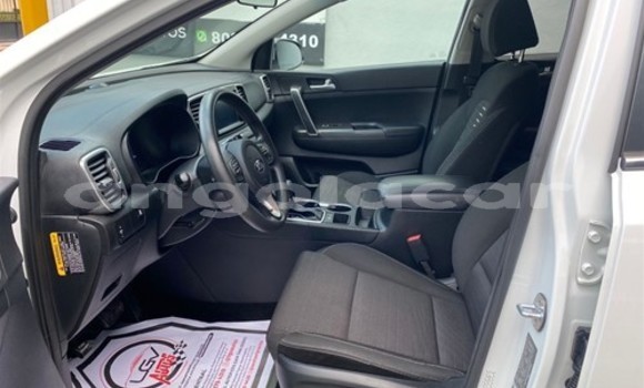 Comprar Usado Kia Sportage Branco Carro em Luena em Moxico Comprar Usado Kia Sportage Branco Carro em Luena em Moxico