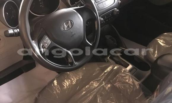 Buy Used Hyundai Tucson White Car in Benguela in Benguela Buy Used Hyundai Tucson White Car in Benguela in Benguela