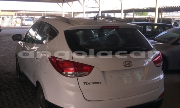 Buy Used Hyundai Tucson White Car in Benguela in Benguela Buy Used Hyundai Tucson White Car in Benguela in Benguela