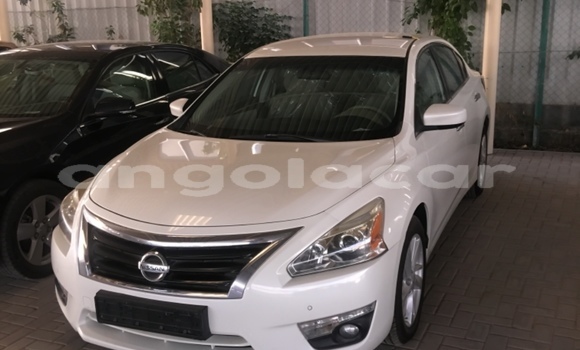 Comprar Usado Nissan Altima Branco Carro em Benguela em Benguela