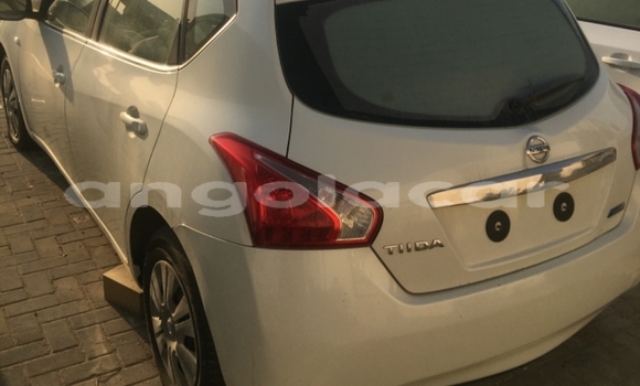 Comprar Usado Nissan Tiida Branco Carro em Benguela em Benguela