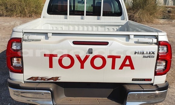 Buy Used Toyota Hilux White Car in Benguela in Benguela Buy Used Toyota Hilux White Car in Benguela in Benguela