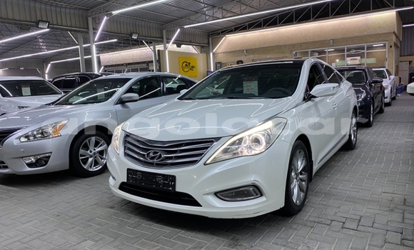 Acheter Occasion Voiture Hyundai Azera Blanc à Benguela, Benguela Acheter Occasion Voiture Hyundai Azera Blanc à Benguela, Benguela