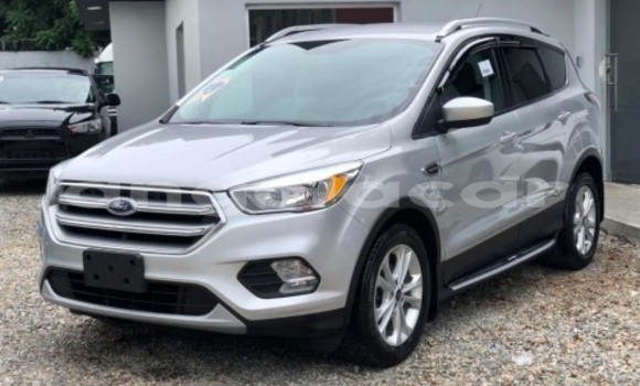 Acheter Occasion Voiture Ford Escape Gris à Luanda, Province de Luanda Acheter Occasion Voiture Ford Escape Gris à Luanda, Province de Luanda