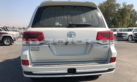 Buy Used Toyota Land Cruiser White Car in Benguela in Benguela Buy Used Toyota Land Cruiser White Car in Benguela in Benguela