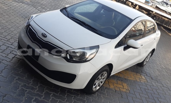 Acheter Occasion Voiture Kia rio Blanc à Benguela, Benguela Acheter Occasion Voiture Kia rio Blanc à Benguela, Benguela