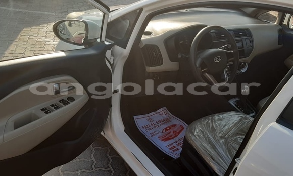 Acheter Occasion Voiture Kia rio Blanc à Benguela, Benguela Acheter Occasion Voiture Kia rio Blanc à Benguela, Benguela