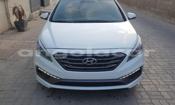 Buy Used Hyundai Sonata White Car in Benguela in Benguela Buy Used Hyundai Sonata White Car in Benguela in Benguela