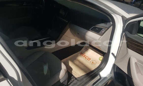 Buy Used Hyundai Sonata White Car in Benguela in Benguela Buy Used Hyundai Sonata White Car in Benguela in Benguela