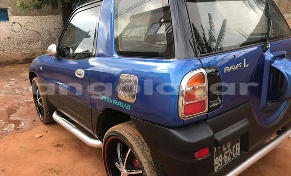 Buy Used Toyota RAV4 Blue Car in Luanda in Luanda Province Buy Used Toyota RAV4 Blue Car in Luanda in Luanda Province