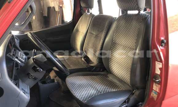 Comprar Usado Toyota Hiace Vermelho Carro em N'zeto em Zaire Comprar Usado Toyota Hiace Vermelho Carro em N'zeto em Zaire