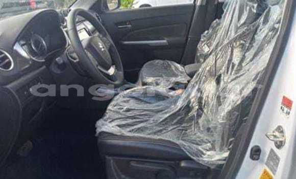 Acheter Neuf Voiture Suzuki Vitara Blanc à N'zeto, Zaïre Acheter Neuf Voiture Suzuki Vitara Blanc à N'zeto, Zaïre