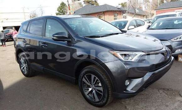 Comprar Usado Toyota RAV4 Bege Carro em Luanda em Luanda Province Comprar Usado Toyota RAV4 Bege Carro em Luanda em Luanda Province