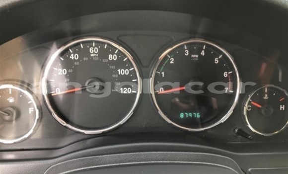 Comprar Usado Jeep Liberty Branco Carro em Luena em Moxico Comprar Usado Jeep Liberty Branco Carro em Luena em Moxico