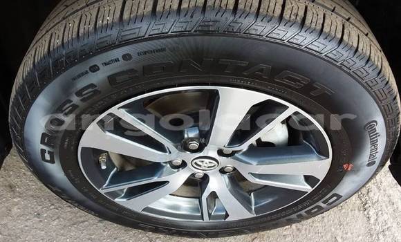Comprar Usado Toyota RAV4 Bege Carro em Luanda em Luanda Province Comprar Usado Toyota RAV4 Bege Carro em Luanda em Luanda Province