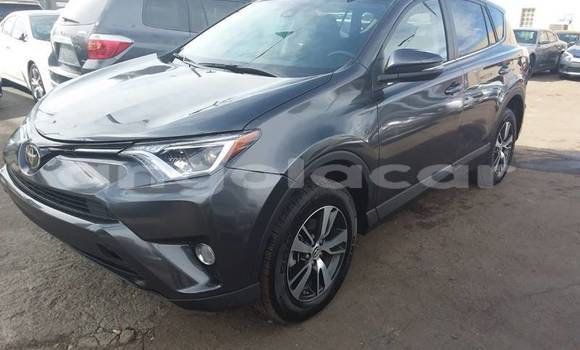 Comprar Usado Toyota RAV4 Bege Carro em Luanda em Luanda Province Comprar Usado Toyota RAV4 Bege Carro em Luanda em Luanda Province