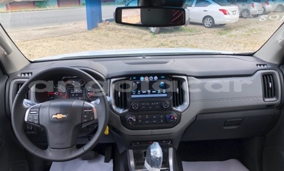 Comprar Usado Chevrolet Colorado Branco Carro em Luena em Moxico Comprar Usado Chevrolet Colorado Branco Carro em Luena em Moxico