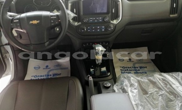 Comprar Usado Chevrolet Blazer Branco Carro em Luena em Moxico Comprar Usado Chevrolet Blazer Branco Carro em Luena em Moxico