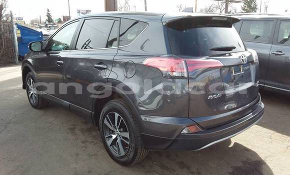 Comprar Usado Toyota RAV4 Bege Carro em Luanda em Luanda Province Comprar Usado Toyota RAV4 Bege Carro em Luanda em Luanda Province