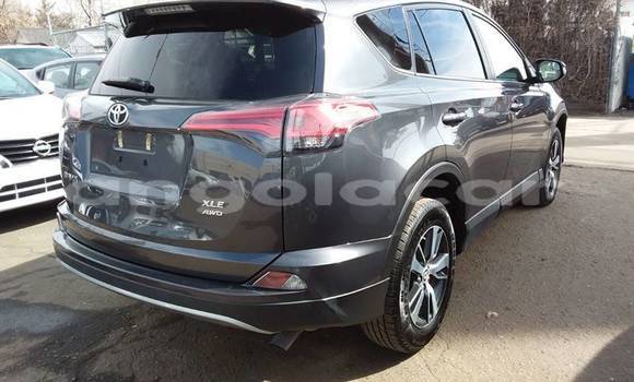 Comprar Usado Toyota RAV4 Bege Carro em Luanda em Luanda Province Comprar Usado Toyota RAV4 Bege Carro em Luanda em Luanda Province