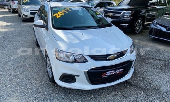 Acheter Occasion Voiture Chevrolet Sonic Blanc à Luena, Moxico