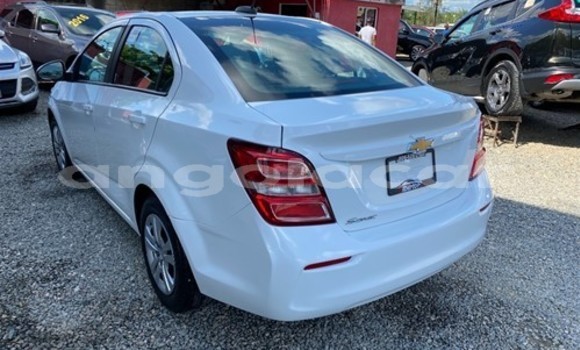 Comprar Usado Chevrolet Sonic Branco Carro em Luena em Moxico Comprar Usado Chevrolet Sonic Branco Carro em Luena em Moxico