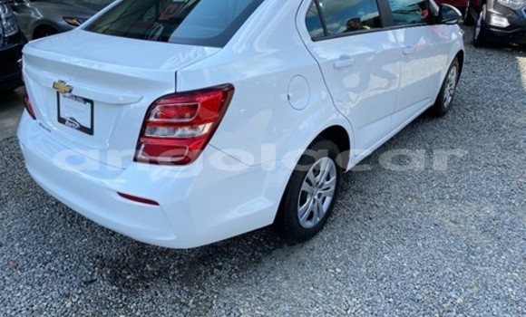 Comprar Usado Chevrolet Sonic Branco Carro em Luena em Moxico Comprar Usado Chevrolet Sonic Branco Carro em Luena em Moxico