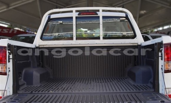 Buy Used Mazda BT-50 White Car in Luena in Moxico Buy Used Mazda BT-50 White Car in Luena in Moxico