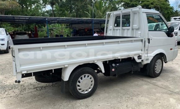 Buy Used Mazda Bongo White Car in Luena in Moxico Buy Used Mazda Bongo White Car in Luena in Moxico