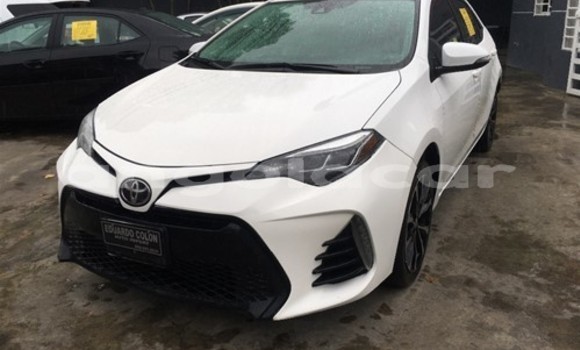 Buy Used Toyota Corolla II White Car in Luena in Moxico