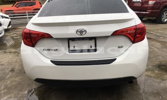 Comprar Usado Toyota Corolla II Branco Carro em Luena em Moxico Comprar Usado Toyota Corolla II Branco Carro em Luena em Moxico