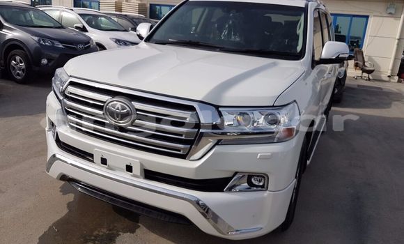 Comprar Usado Toyota Land Cruiser Branco Carro em N'zeto em Zaire Comprar Usado Toyota Land Cruiser Branco Carro em N'zeto em Zaire