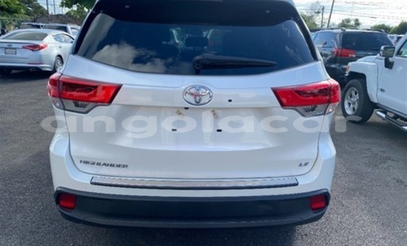 Comprar Usado Toyota Highlander Branco Carro em Luena em Moxico Comprar Usado Toyota Highlander Branco Carro em Luena em Moxico