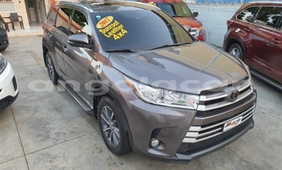 Acheter Occasion Voiture Toyota Highlander Gris à Luanda, Province de Luanda Acheter Occasion Voiture Toyota Highlander Gris à Luanda, Province de Luanda