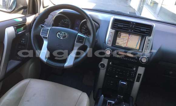Buy Used Toyota Land Cruiser Silver Car in Benguela in Benguela Buy Used Toyota Land Cruiser Silver Car in Benguela in Benguela