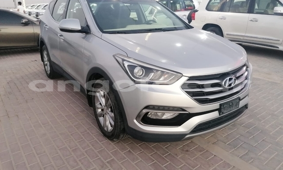 Buy Used Hyundai Santa Fe Silver Car in Benguela in Benguela Buy Used Hyundai Santa Fe Silver Car in Benguela in Benguela