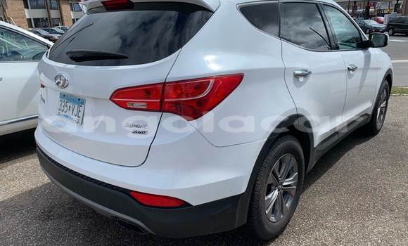 Comprar Usado Hyundai Santa Fe Vermelho Carro em Luanda em Luanda Province Comprar Usado Hyundai Santa Fe Vermelho Carro em Luanda em Luanda Province