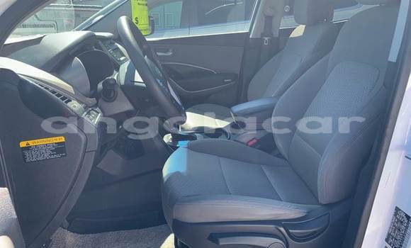 Comprar Usado Hyundai Santa Fe Vermelho Carro em Luanda em Luanda Province Comprar Usado Hyundai Santa Fe Vermelho Carro em Luanda em Luanda Province