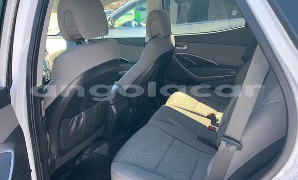 Comprar Usado Hyundai Santa Fe Vermelho Carro em Luanda em Luanda Province Comprar Usado Hyundai Santa Fe Vermelho Carro em Luanda em Luanda Province