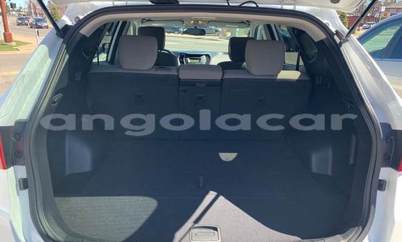 Comprar Usado Hyundai Santa Fe Vermelho Carro em Luanda em Luanda Province Comprar Usado Hyundai Santa Fe Vermelho Carro em Luanda em Luanda Province