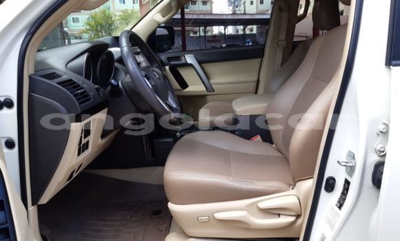 Comprar Usado Toyota Prado Branco Carro em Moçâmedes em Namibe Province Comprar Usado Toyota Prado Branco Carro em Moçâmedes em Namibe Province