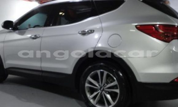 Comprar Usado Hyundai Santa Fe Prata Carro em Moçâmedes em Namibe Province