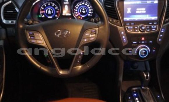 Buy Used Hyundai Santa Fe Silver Car in Moçâmedes in Namibe Province Buy Used Hyundai Santa Fe Silver Car in Moçâmedes in Namibe Province