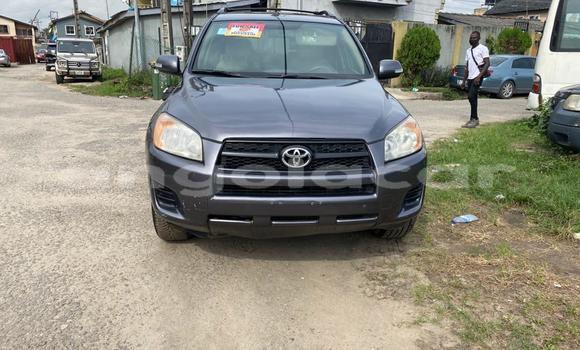 Comprar Usado Toyota RAV4 Outro Carro em Luanda em Luanda Province