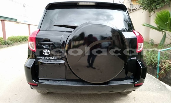 Comprar Usado Toyota RAV4 Preto Carro em Luena em Moxico Comprar Usado Toyota RAV4 Preto Carro em Luena em Moxico