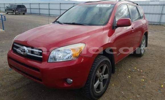 Comprar Usado Toyota RAV4 Vermelho Carro em Lubango em Huila Province
